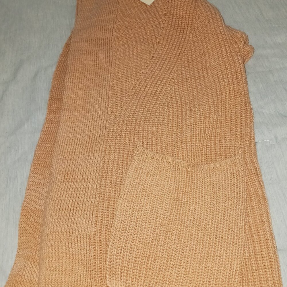 Universal Thread XS Gold Sweater - Picture 3 of 3